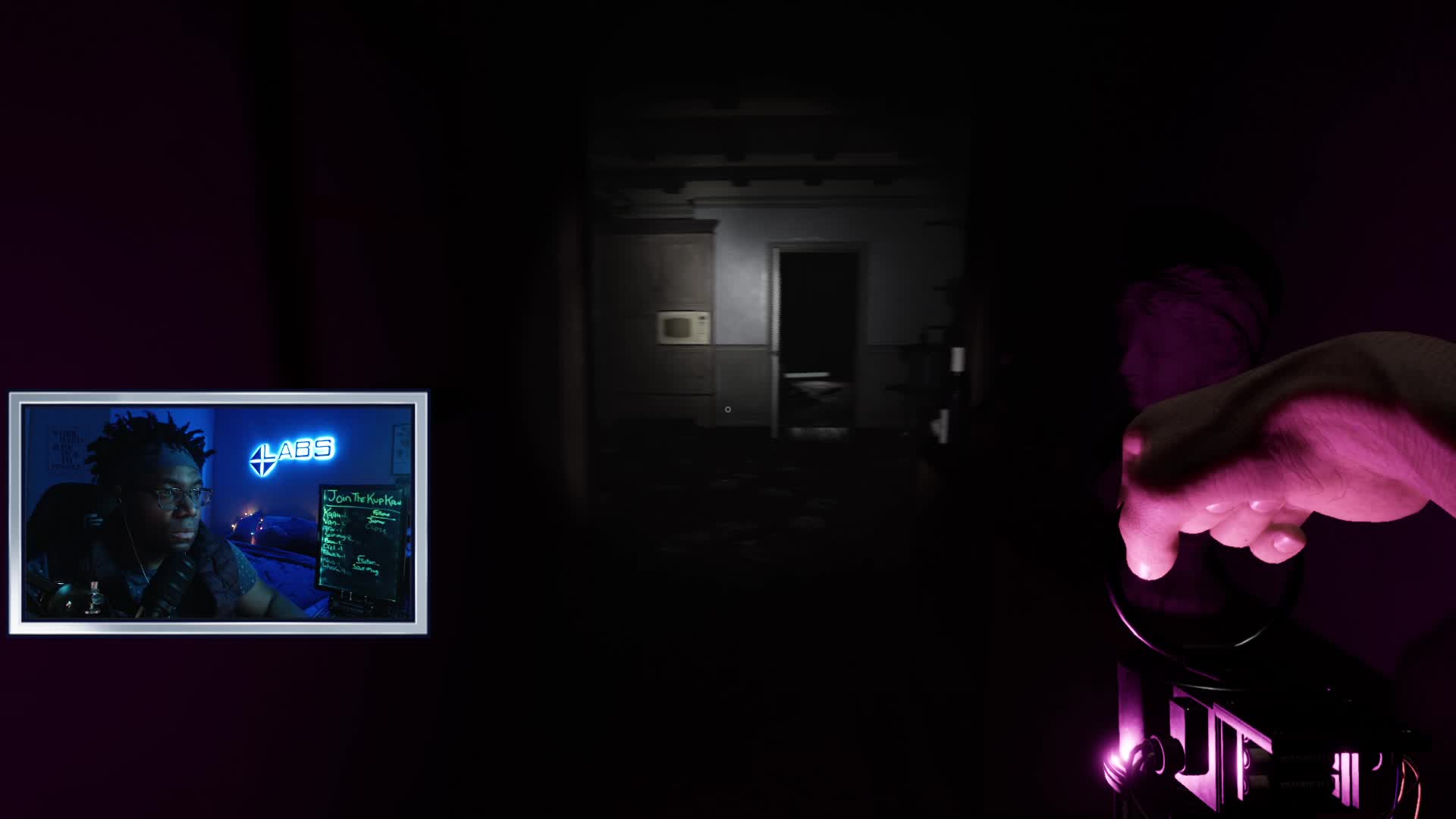 THE GHOST'S BLOCKING ME IN!