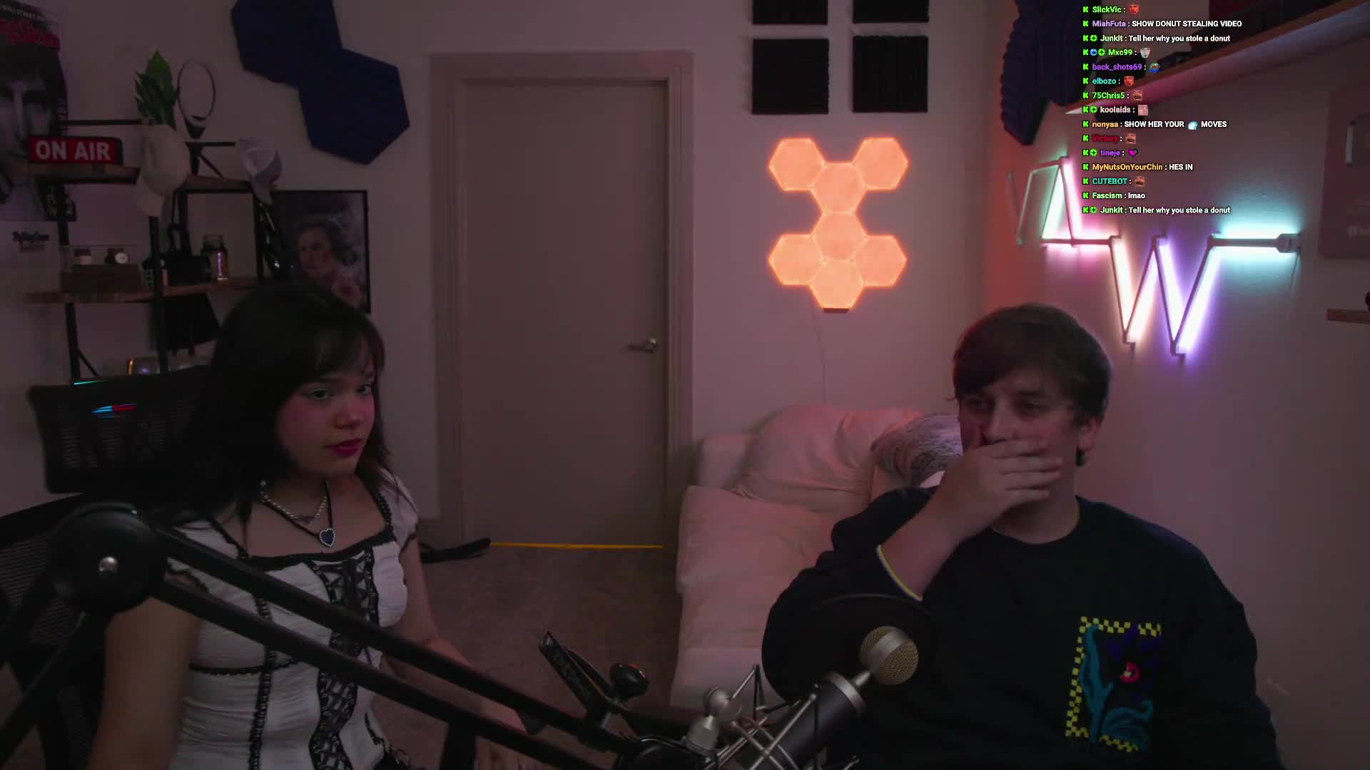 TINDERBOOTY CHEEKS Cx Cx Cx