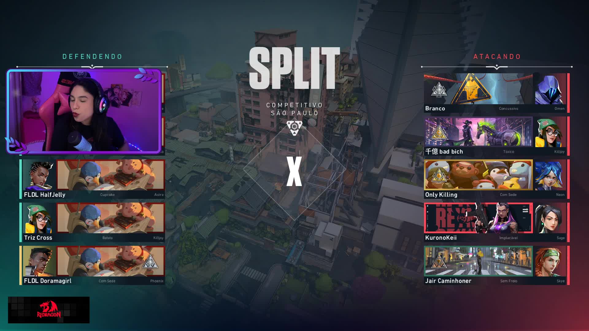 Dora passando o gramado de mato no cur